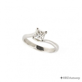 Princess Cut Diamond Ring in Platinum 0.92ct G/SI1
